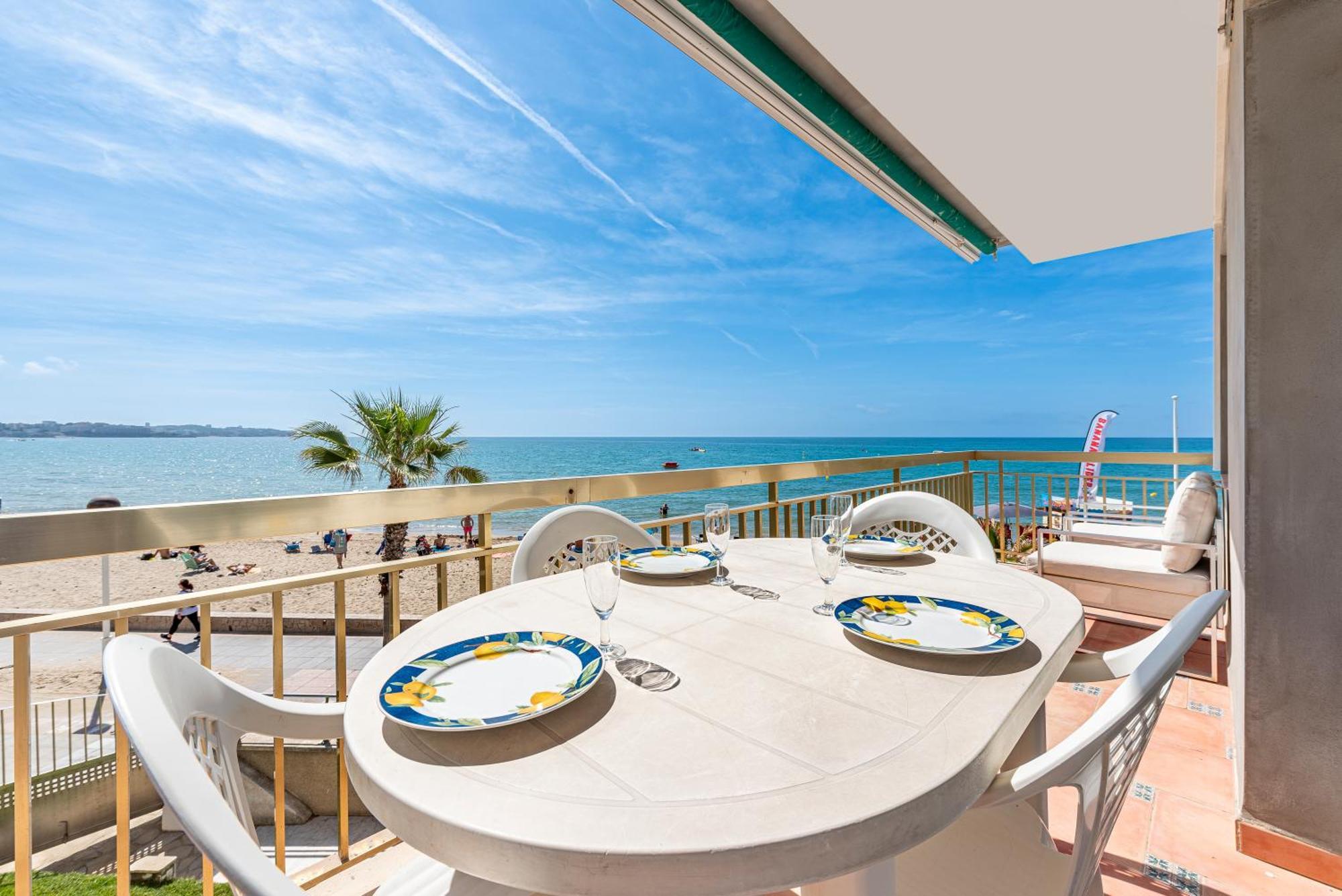 Apartamento Frente Al Mar كامبريلس المظهر الخارجي الصورة